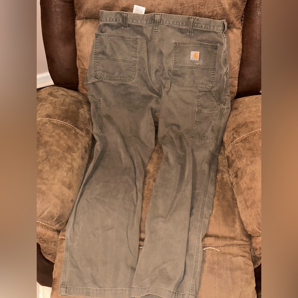 Carhartt relaxed fit cotton work/utility pants. (38/32) - Picture 1 of 5
